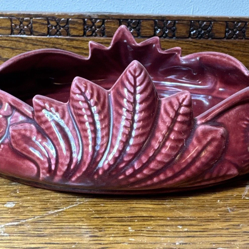 Camark Pottery 143 Burgundy Red Ceramic Leaf Design Centerpiece Bowl 11
